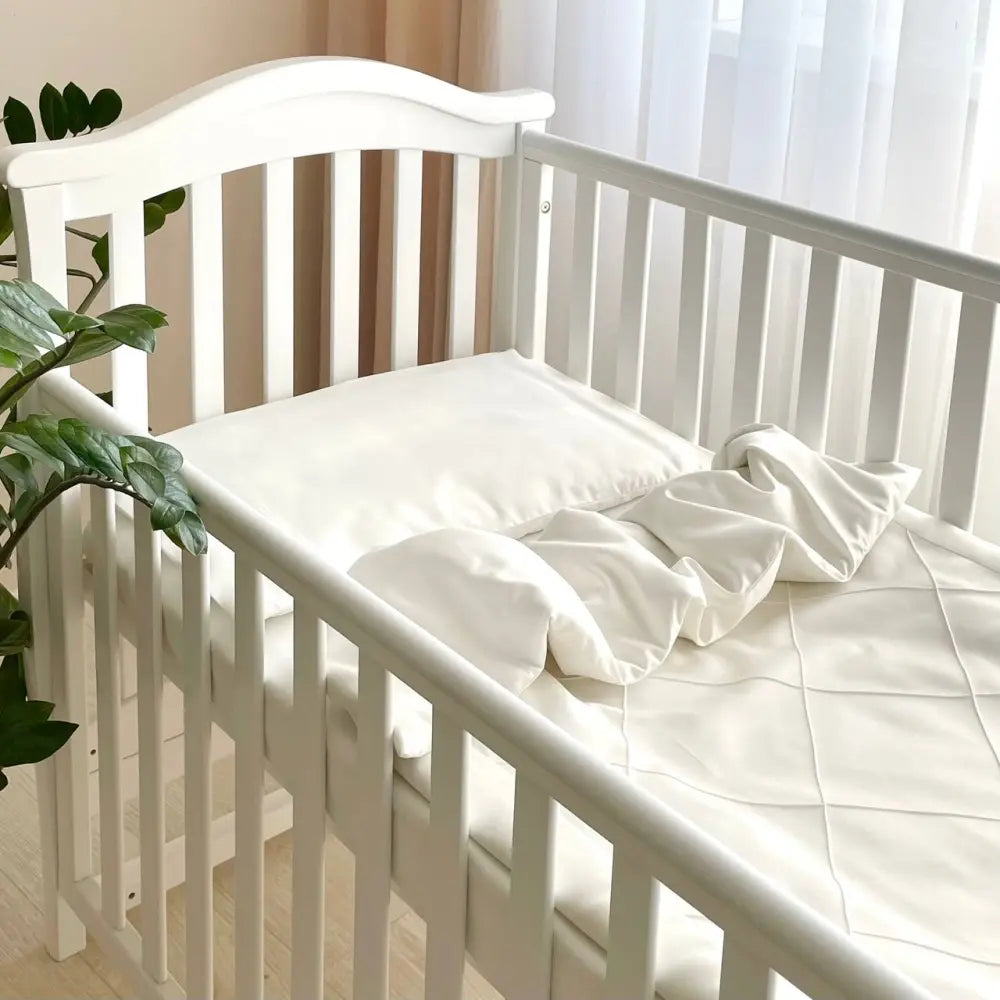 Babybettwäsche Traumland –  Milchweiß Veres Company